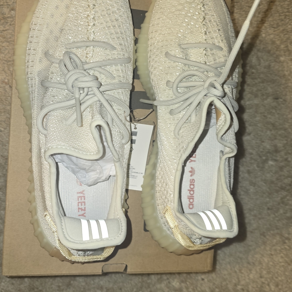 Adidas Yeezy Boost 350 V2 Sneakers